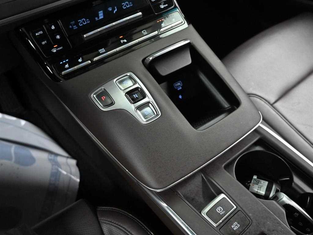 HYUNDAI Grandeur - Vista 9