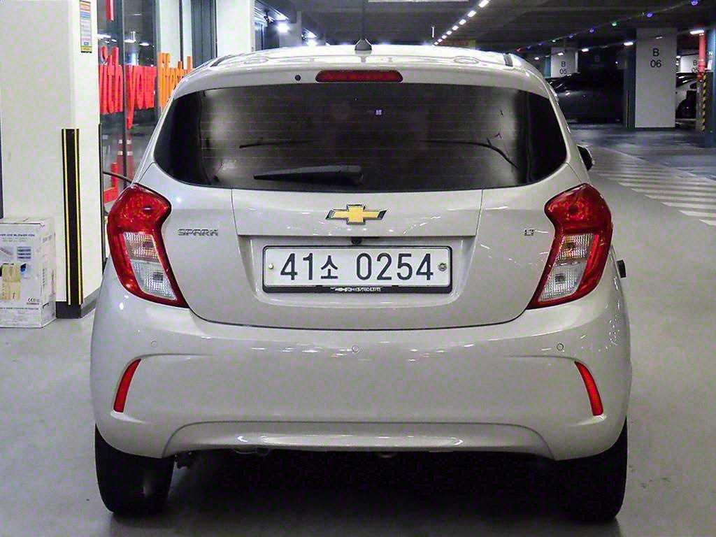 Chevrolet Spark - Vista 5