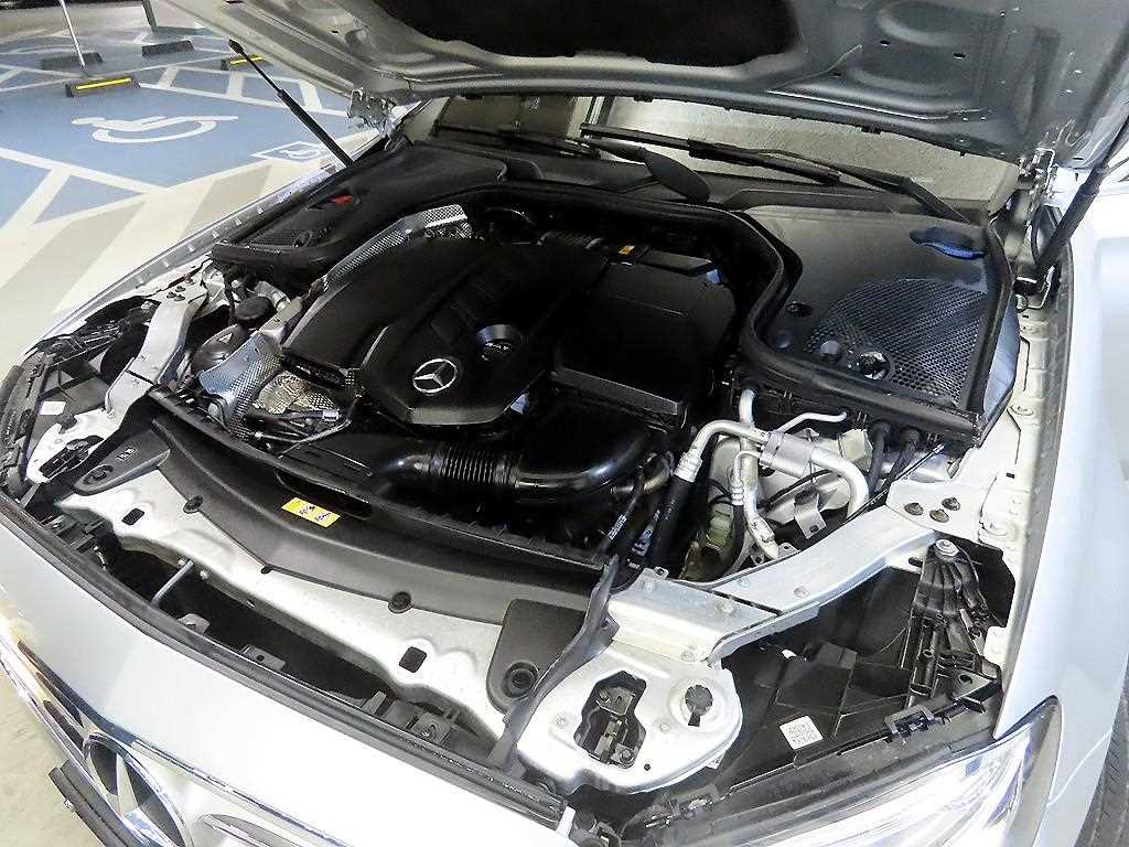 Mercedes Benz E class 2019 Plateado - Importación desde Corea - HF Imports Iquique - Foto 19