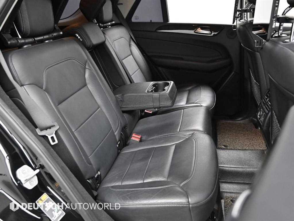 Mercedes Benz GLE Class - Vista 12