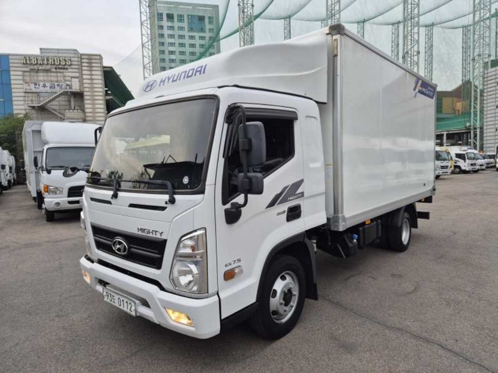 medium and large cargo truck - Vista 3
