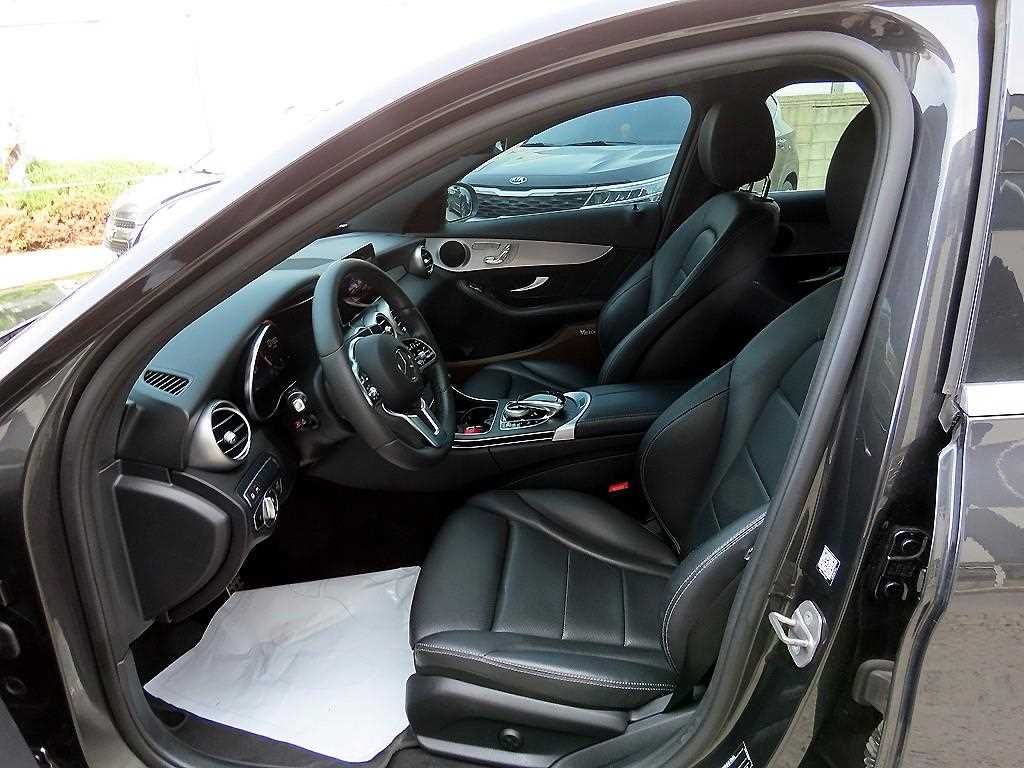 Mercedes Benz C Class - Vista 5