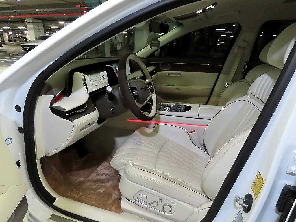 Genesis G90 - Vista 6