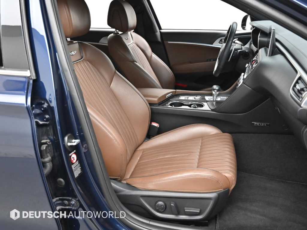Genesis G70 - Vista 10