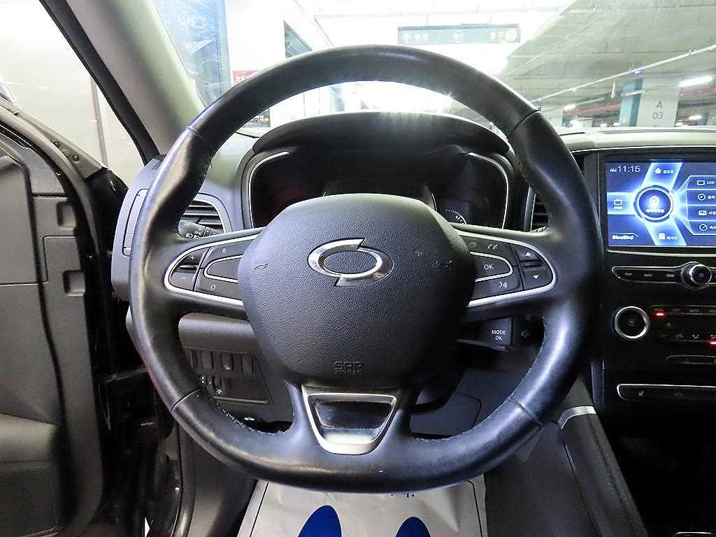 SAMSUNG QM6 - Vista 8