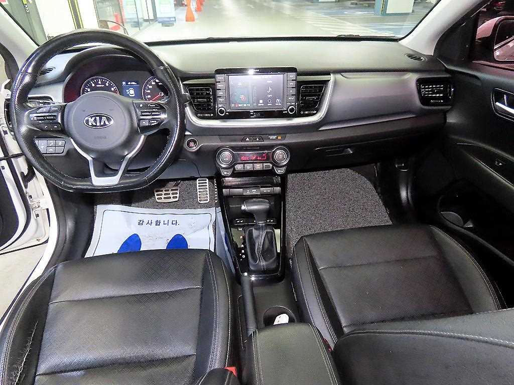 KIA Stonic - Vista 10