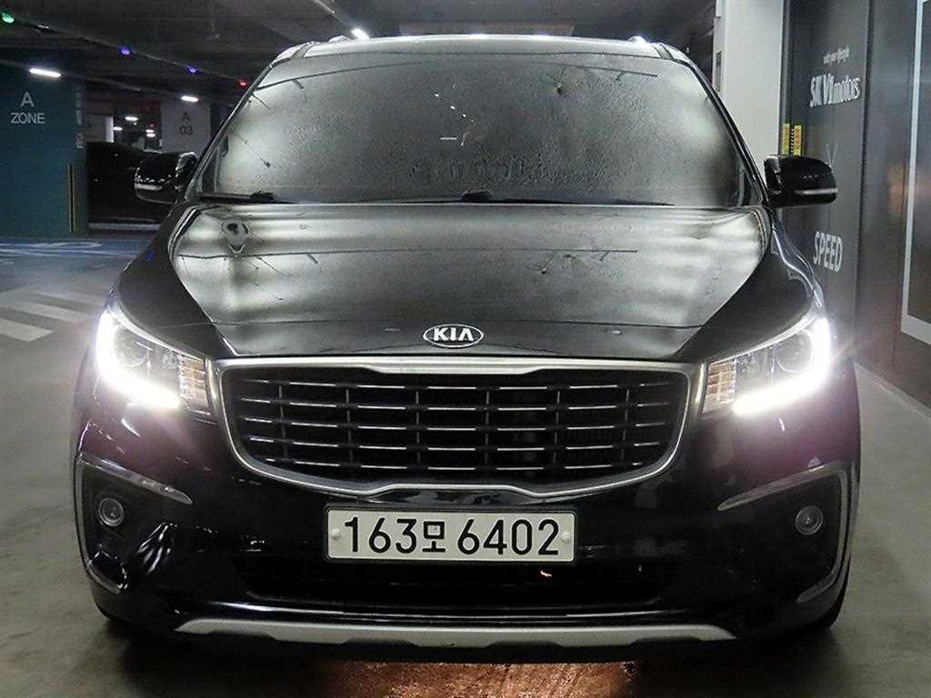 KIA Carnival - Vista 2