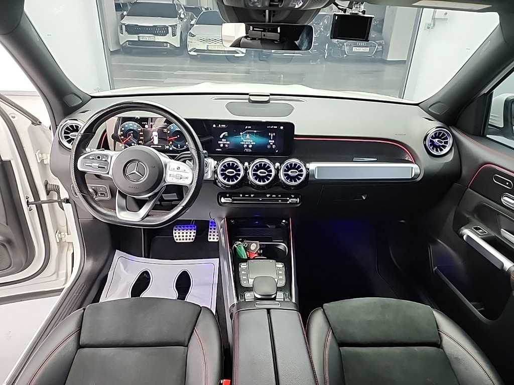 Mercedes Benz GLB Class - Vista 7