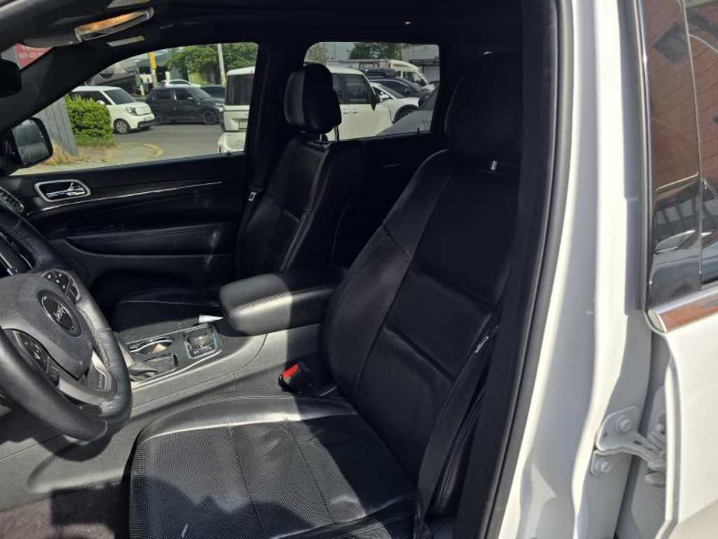 Jeep Cherokee - Vista 8