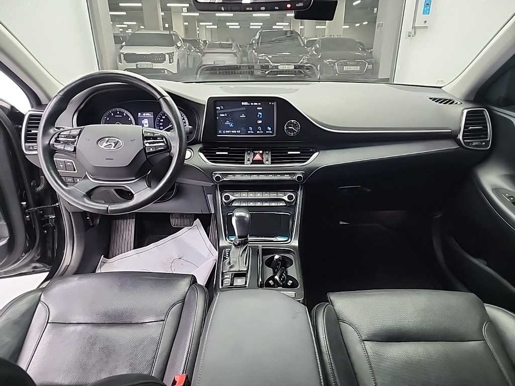 HYUNDAI Grandeur - Vista 7