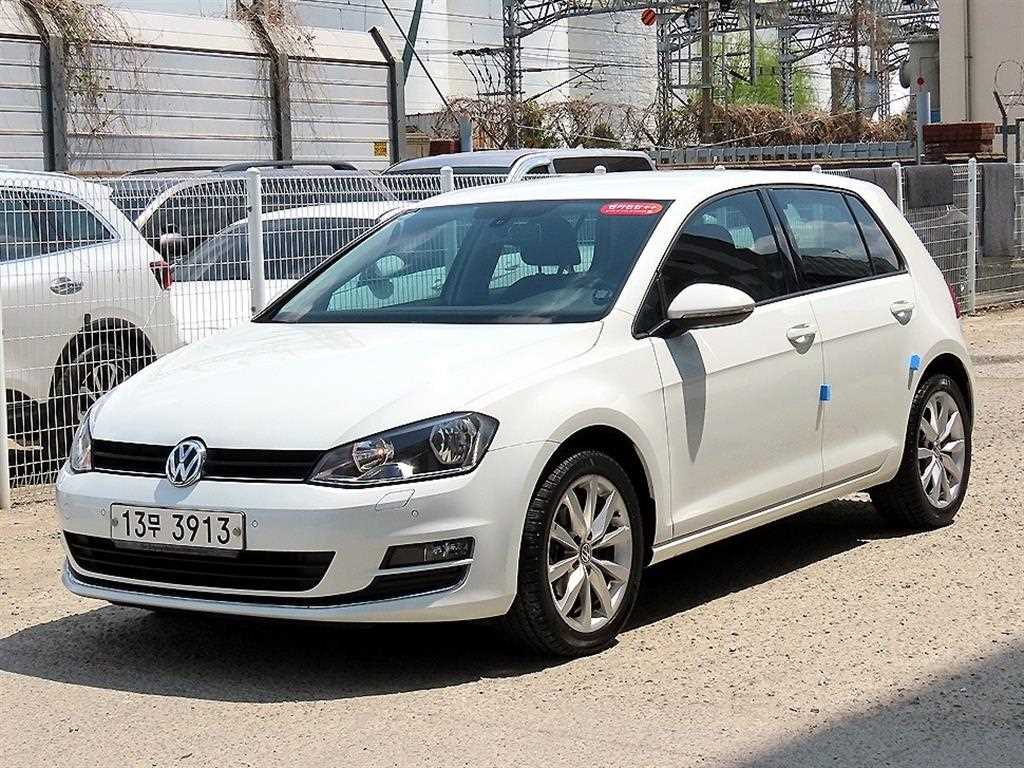 Volkswagen Golf - Vista 2