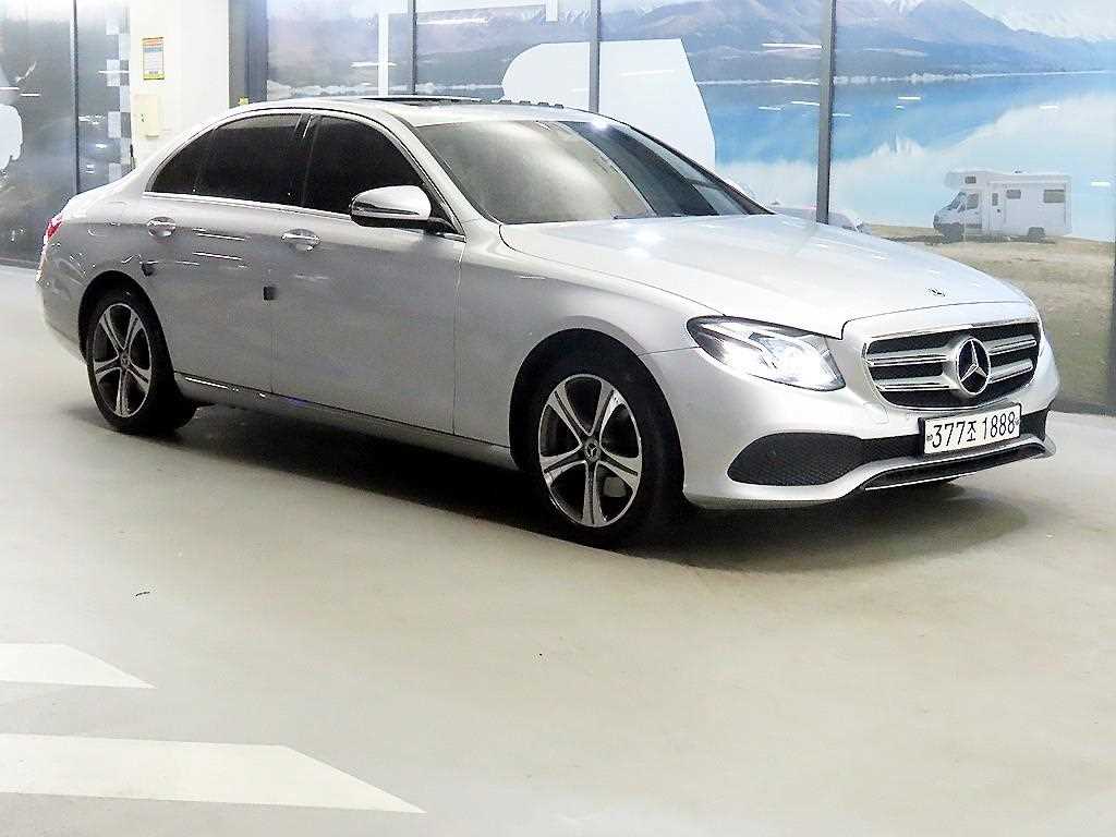 Mercedes Benz E class 2019 Plateado - Importación desde Corea - HF Imports Iquique - Foto 1