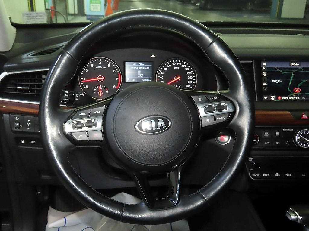 KIA K7 - Vista 8