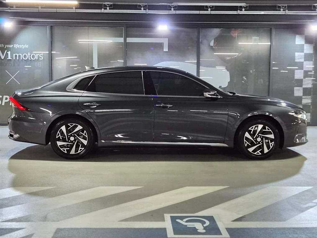 HYUNDAI Grandeur - Vista 3