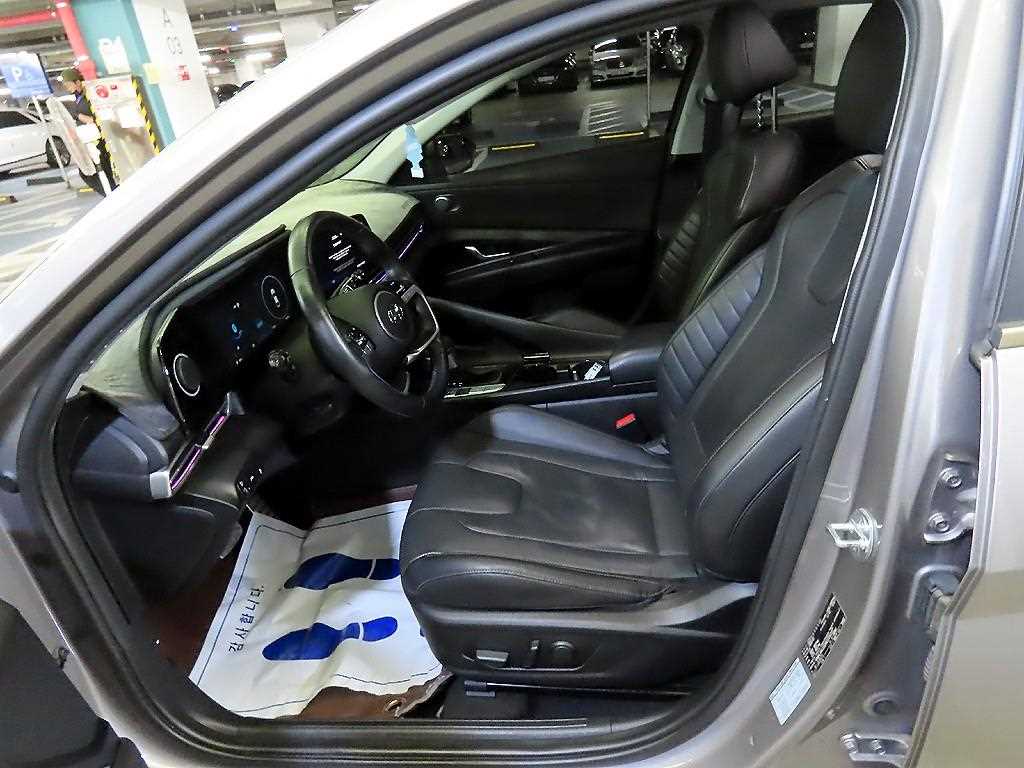 HYUNDAI Avante - Vista 6