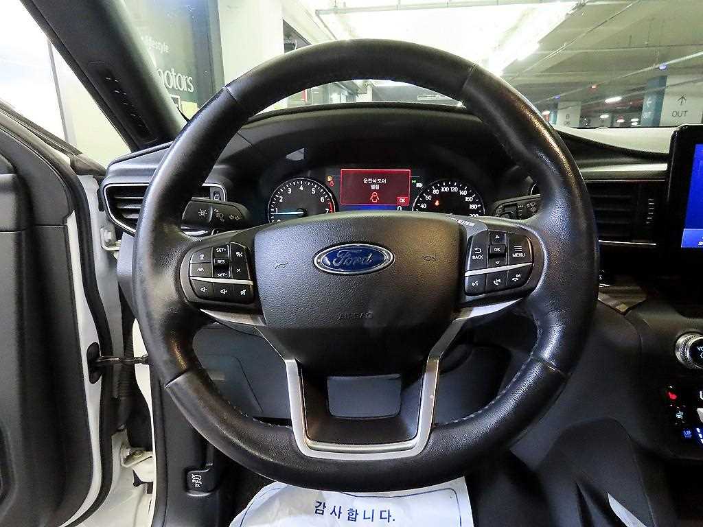 Ford Explorer - Vista 8