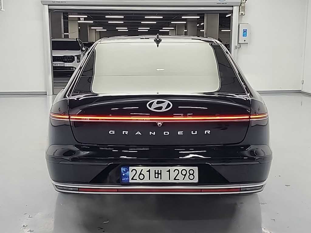 HYUNDAI Grandeur - Vista 3