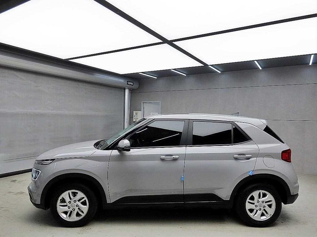 HYUNDAI Venue - Vista 4