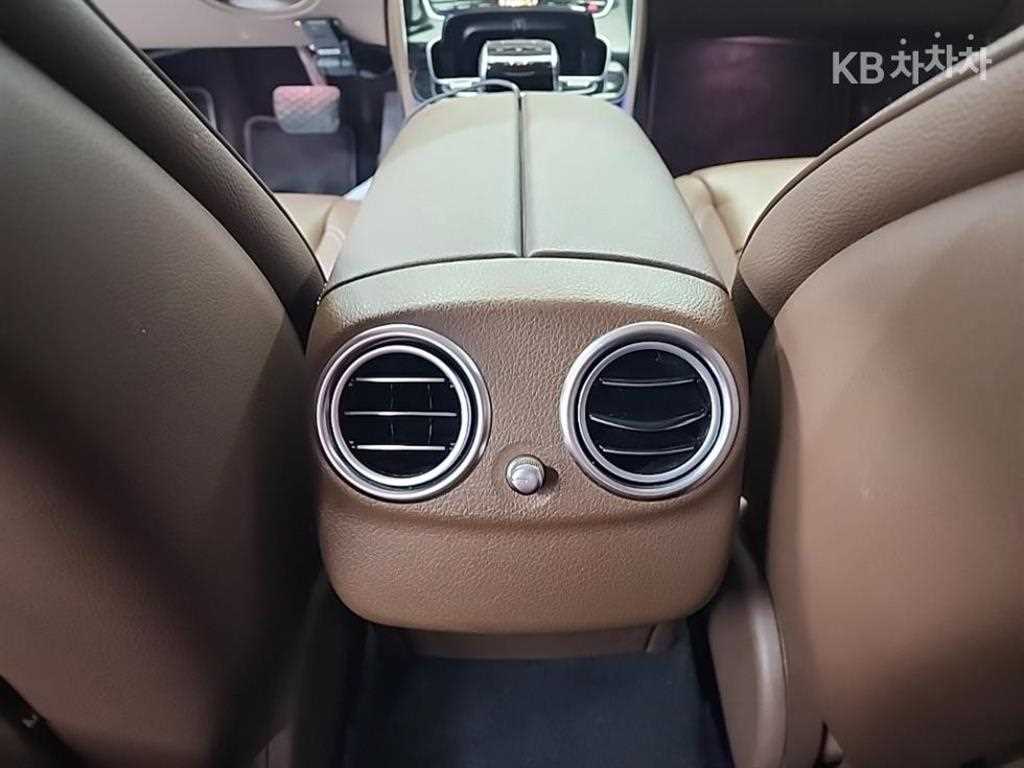 Mercedes Benz E class 2019 Negro - Importación desde Corea - HF Imports Iquique - Foto 13
