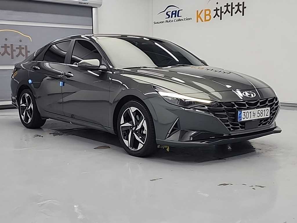 HYUNDAI Avante - Vista 4