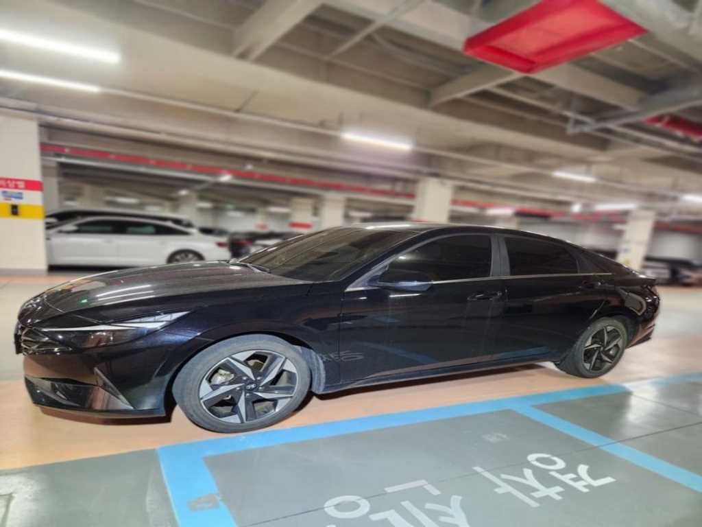 HYUNDAI Avante - Vista 5