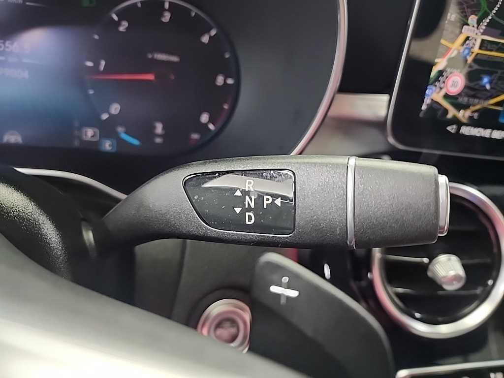 Mercedes Benz GLC Class - Vista 8