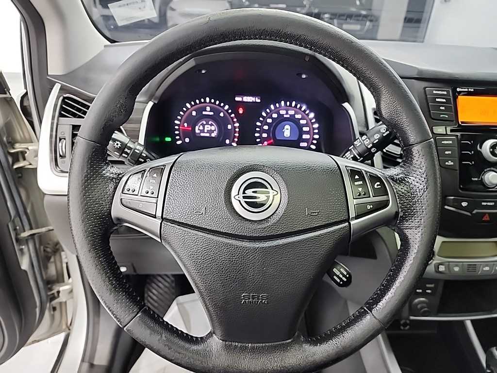 Ssangyong Korando - Vista 9