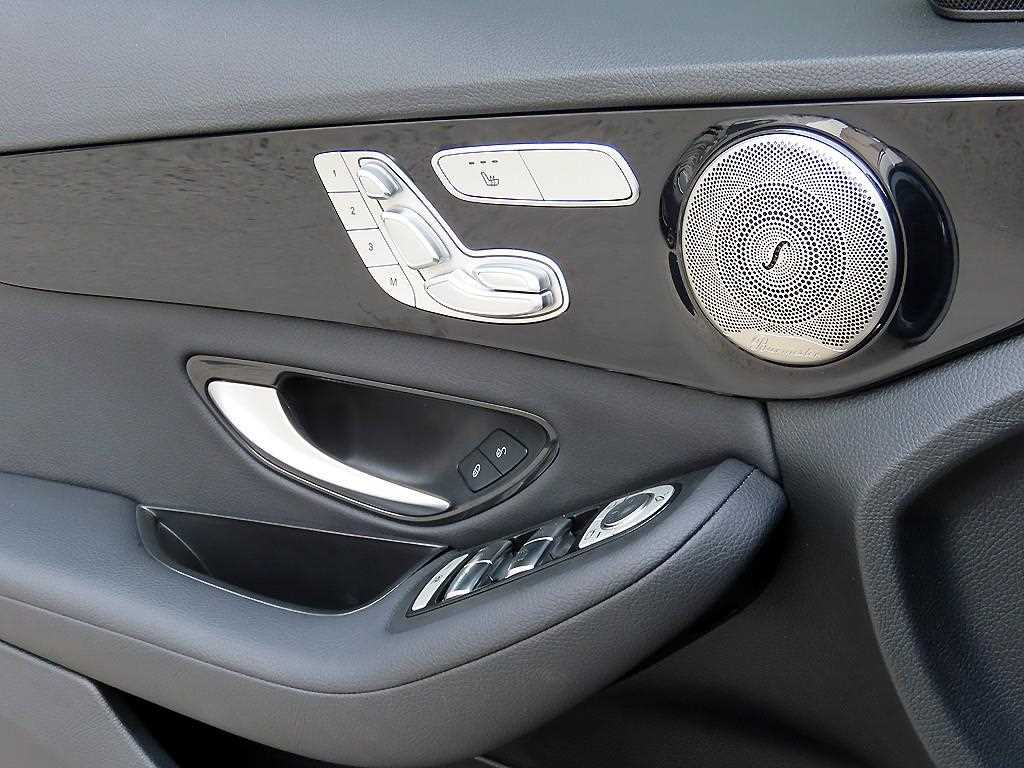 Mercedes Benz C Class - Vista 11