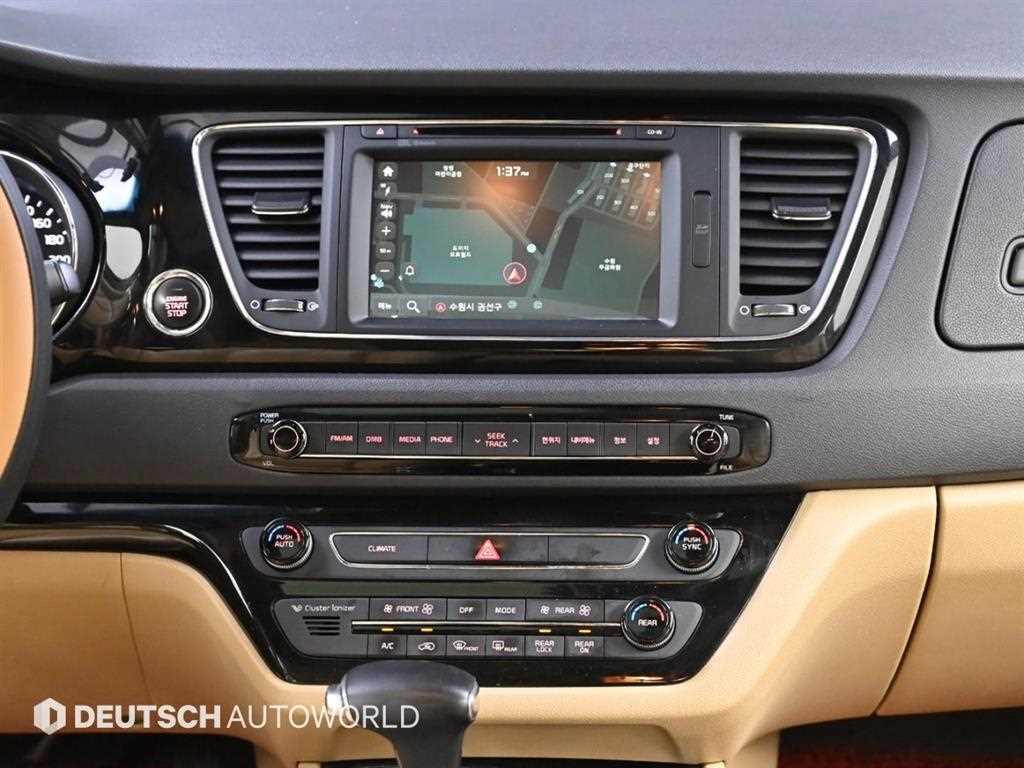 KIA Carnival 2017 Negro - Importación desde Corea - HF Imports Iquique - Foto 13