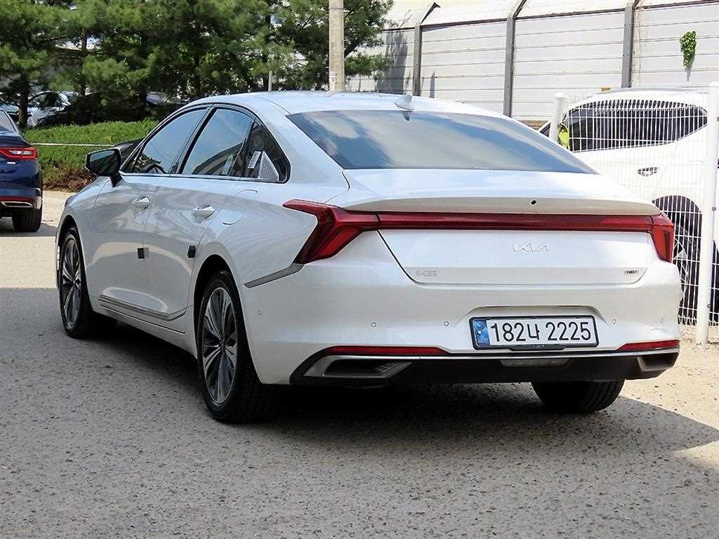 KIA K8 - Vista 3