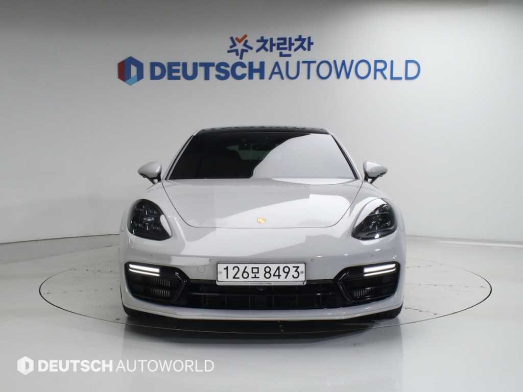 Porsche Panamera - Vista 3