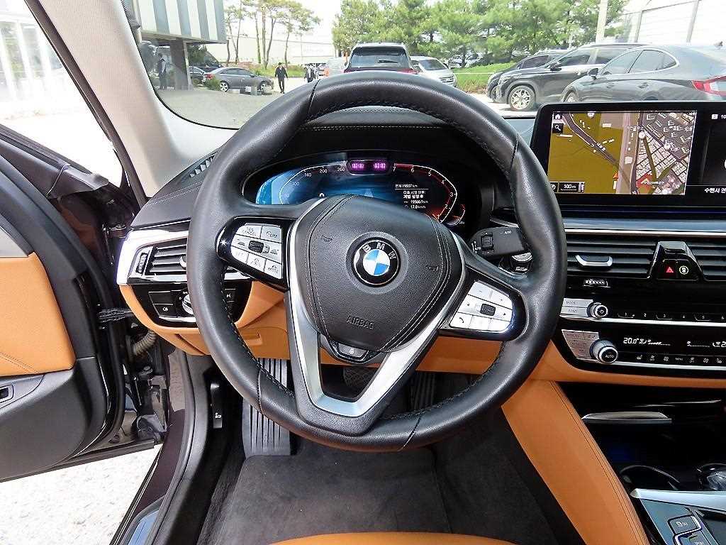 BMW 5 Series - Vista 8