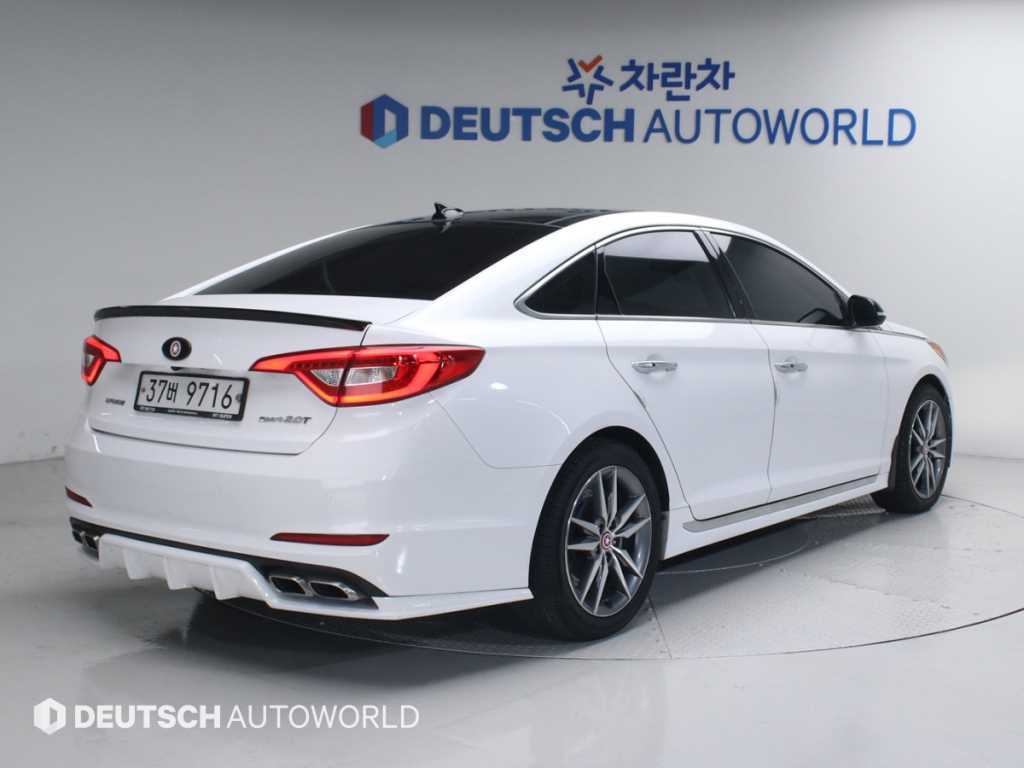 HYUNDAI Sonata - Vista 3