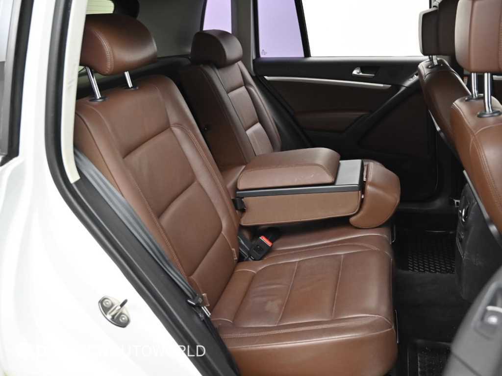 Volkswagen Tiguan - Vista 12