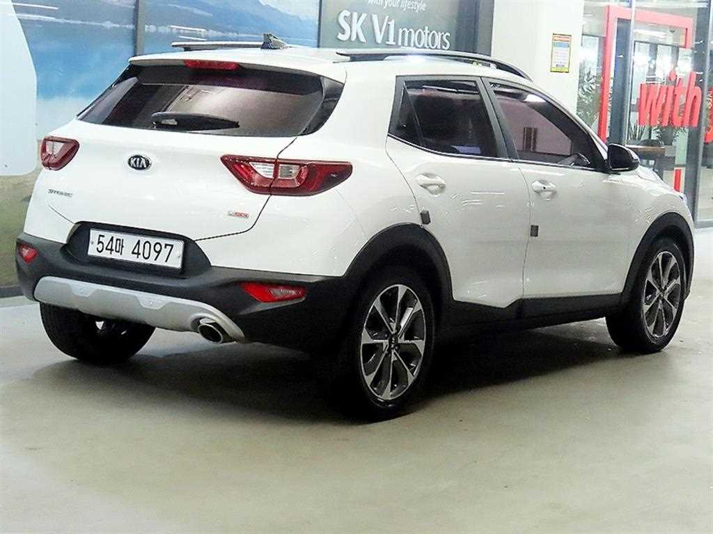 KIA Stonic - Vista 4