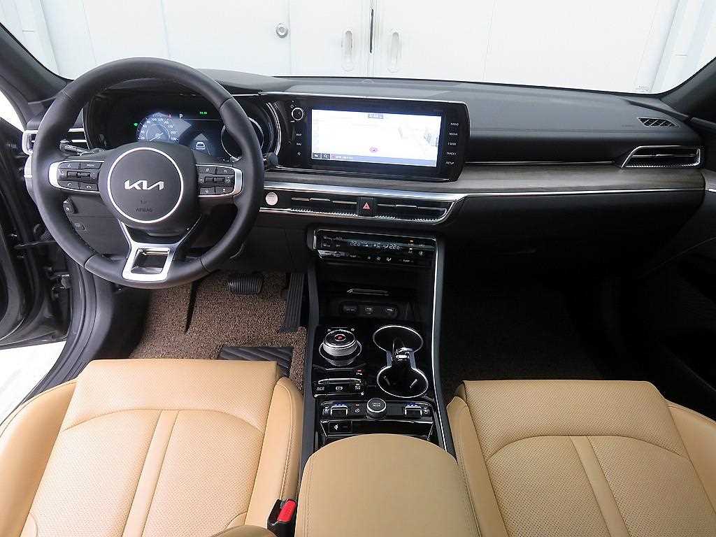 KIA K5 - Vista 7