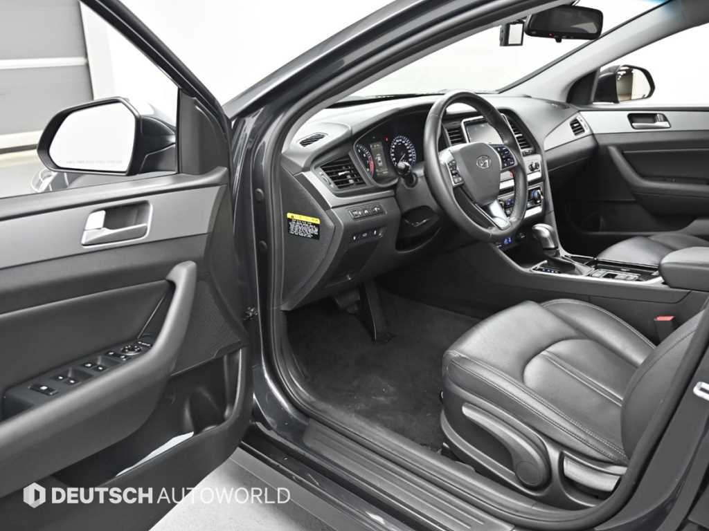 HYUNDAI Sonata - Vista 10