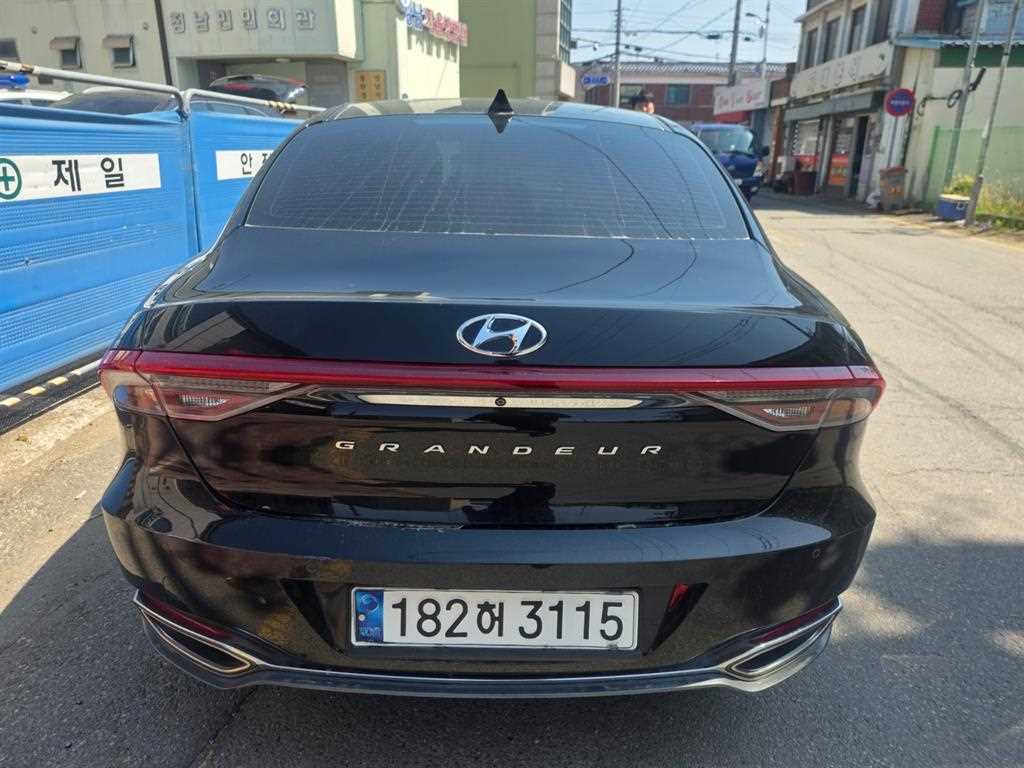 HYUNDAI Grandeur - Vista 4