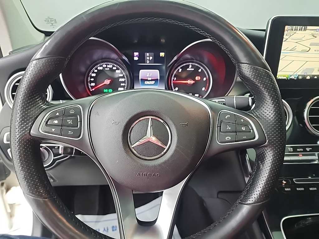 Mercedes Benz GLC Class - Vista 9