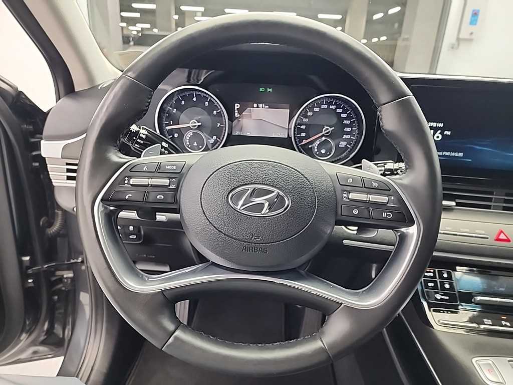 HYUNDAI Grandeur - Vista 9