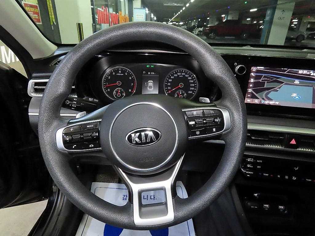 KIA K5 - Vista 8