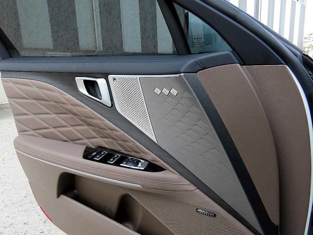 KIA K8 - Vista 12