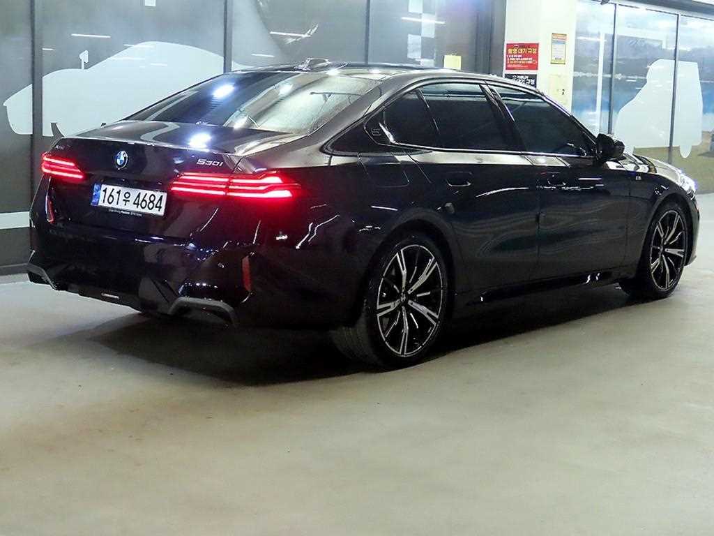 BMW 5 Series - Vista 4