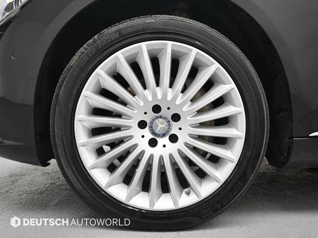 Mercedes Benz S Class - Vista 5