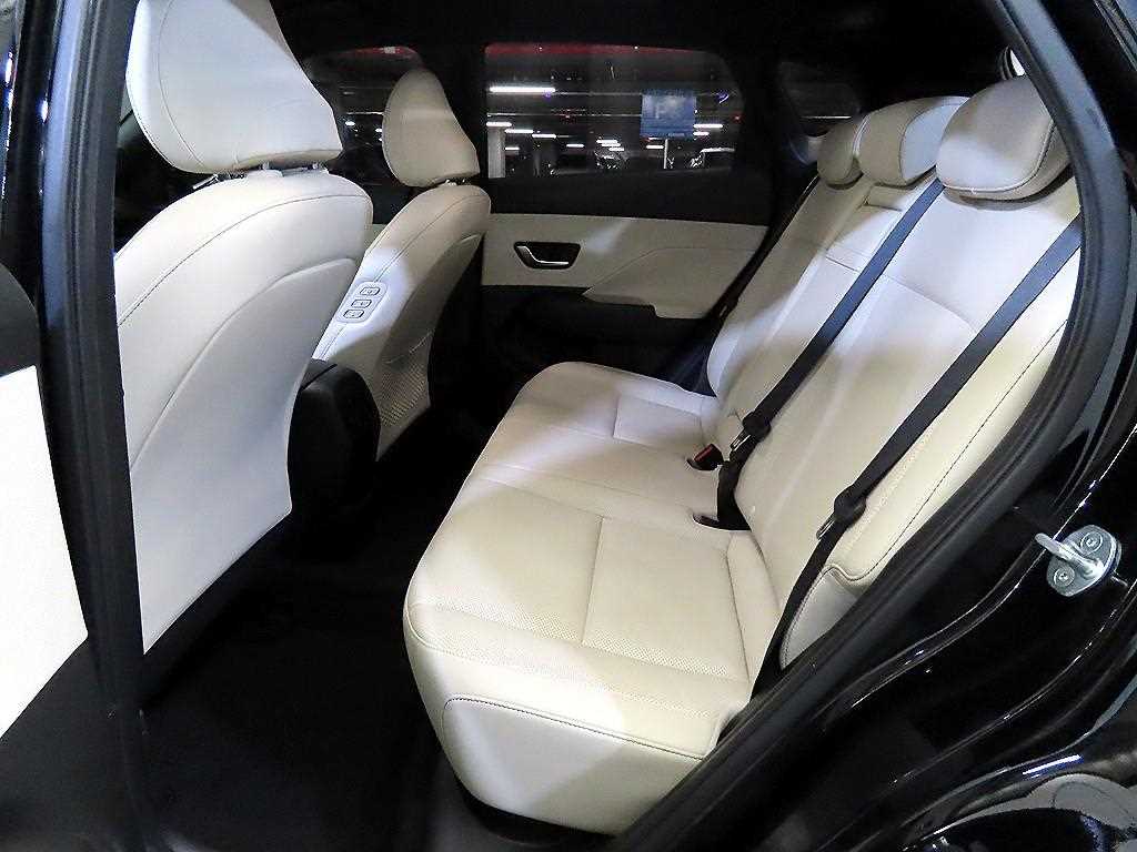 HYUNDAI Kona - Vista 7