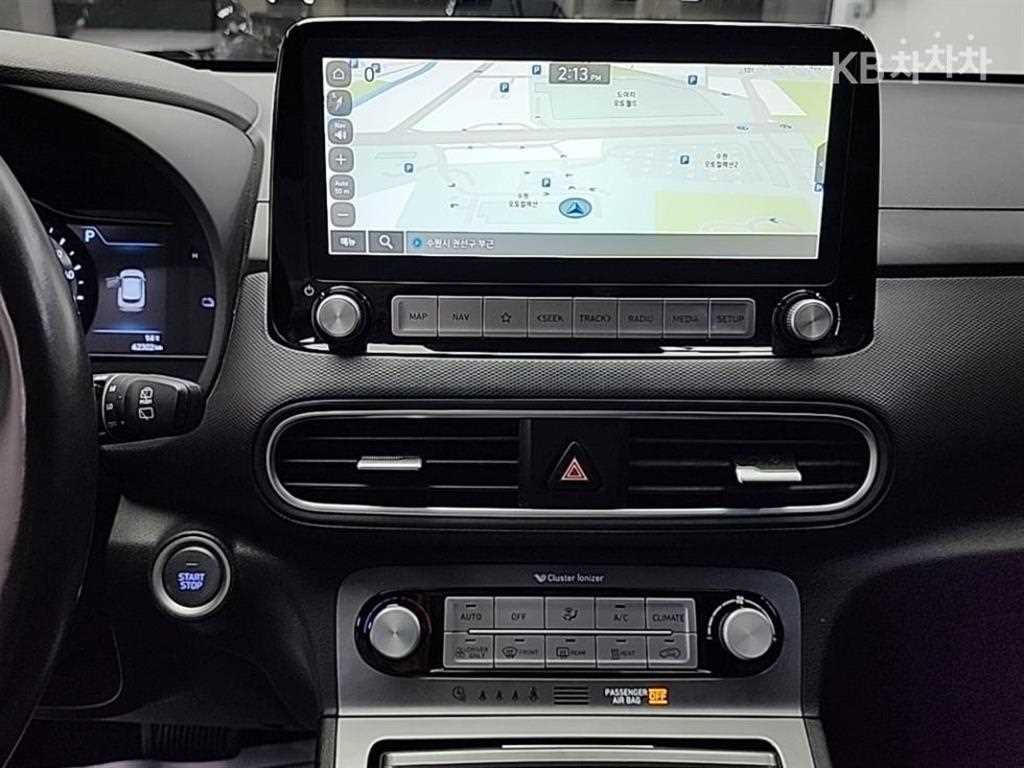 HYUNDAI Kona - Vista 9