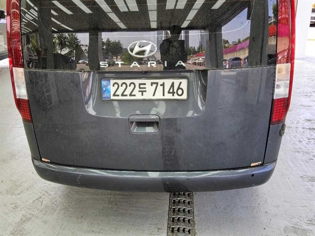 HYUNDAI Staria - Vista 3