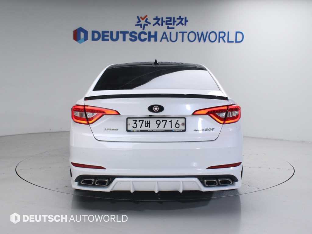 HYUNDAI Sonata - Vista 4
