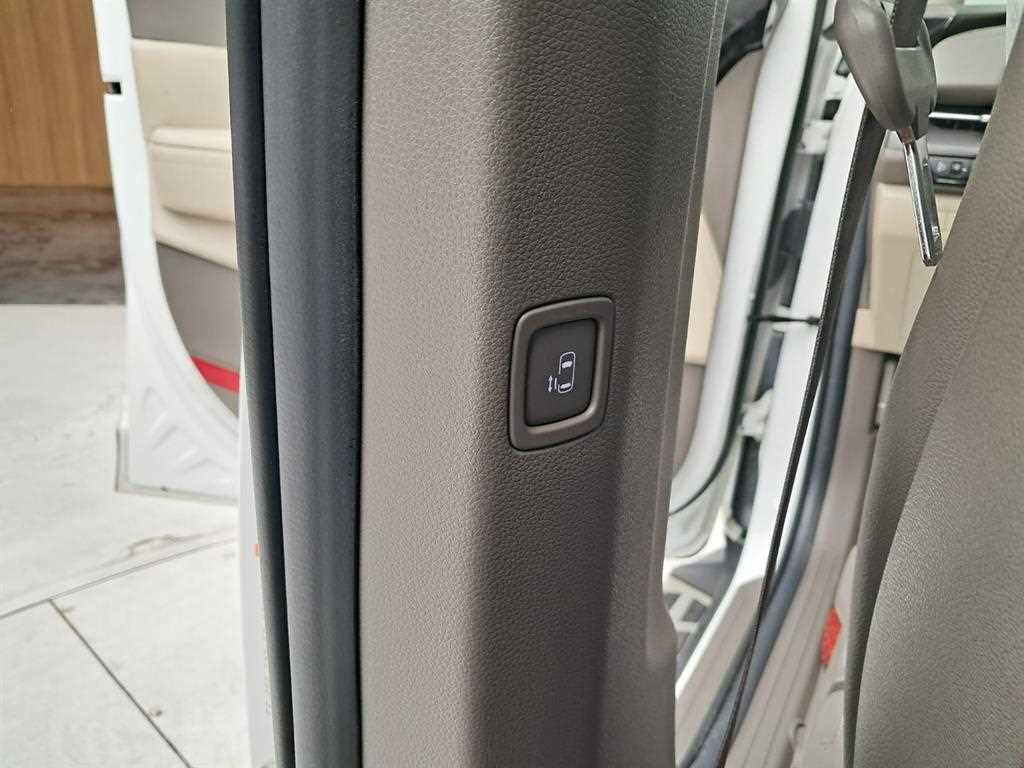KIA Carnival 2023 Blanco - Importación desde Corea - HF Imports Iquique - Foto 16