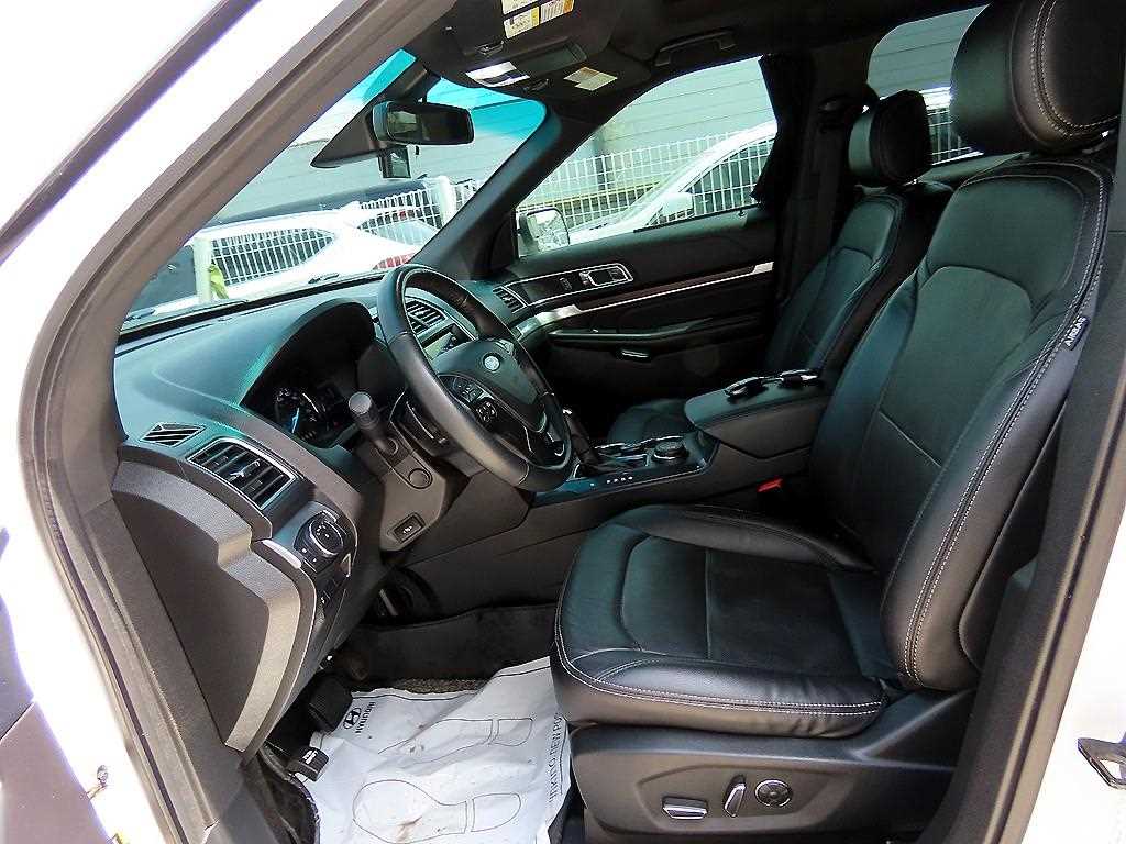 Ford Explorer - Vista 5